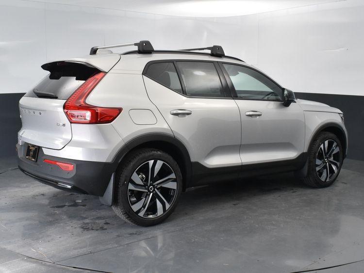 new 2024 Volvo XC40 car, priced at $50,700