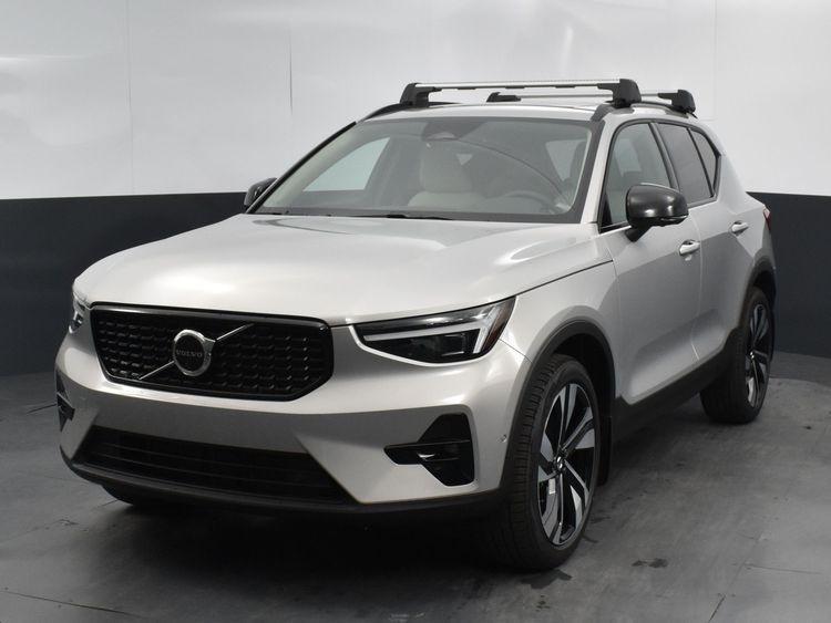 new 2024 Volvo XC40 car, priced at $49,200