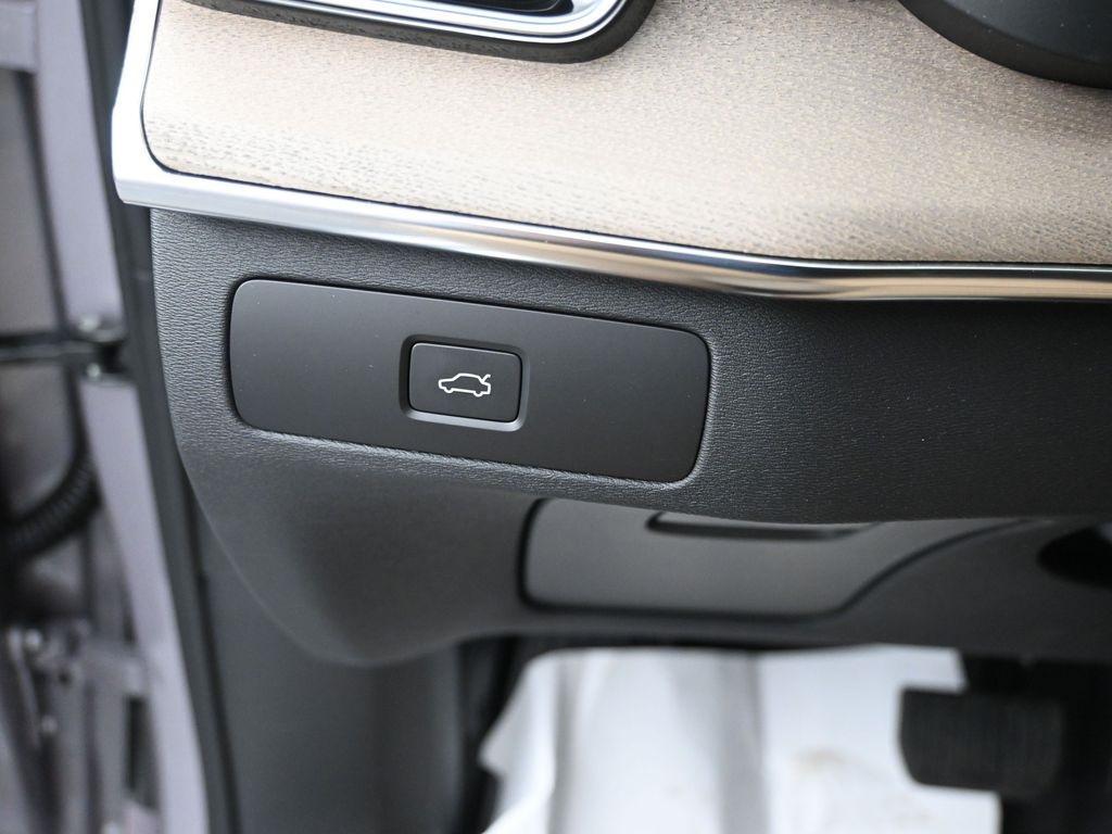 new 2026 Volvo XC90 car, priced at $77,275