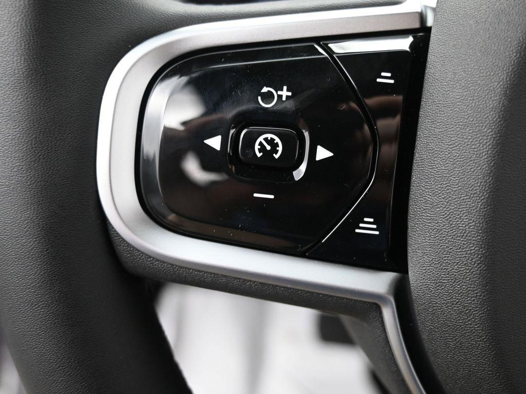 new 2026 Volvo XC90 car, priced at $77,275