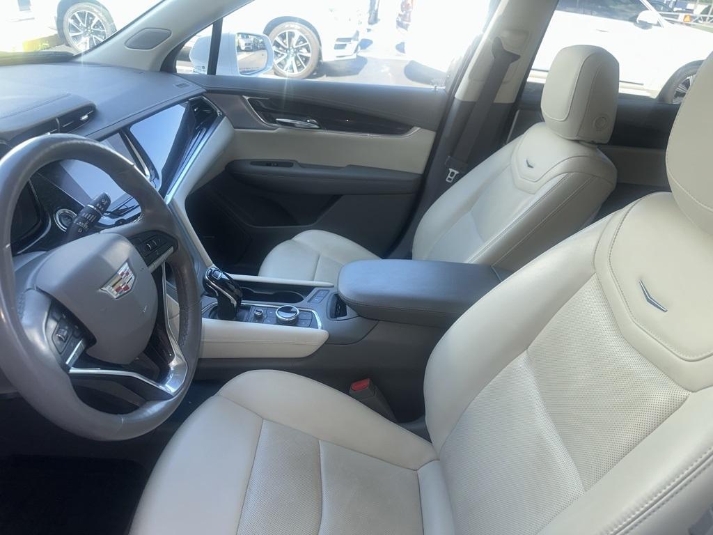 used 2020 Cadillac XT6 car, priced at $27,998