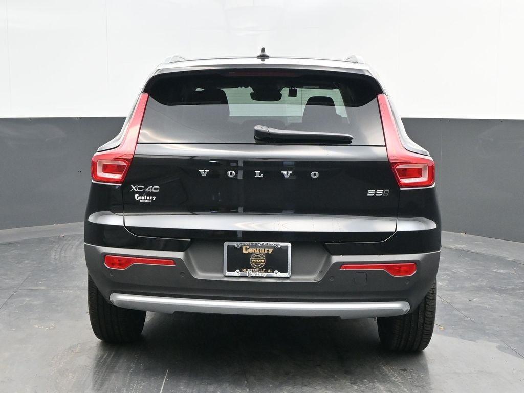 new 2025 Volvo XC40 car, priced at $45,465