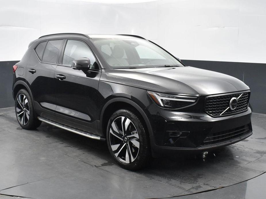 new 2024 Volvo XC40 car, priced at $53,575