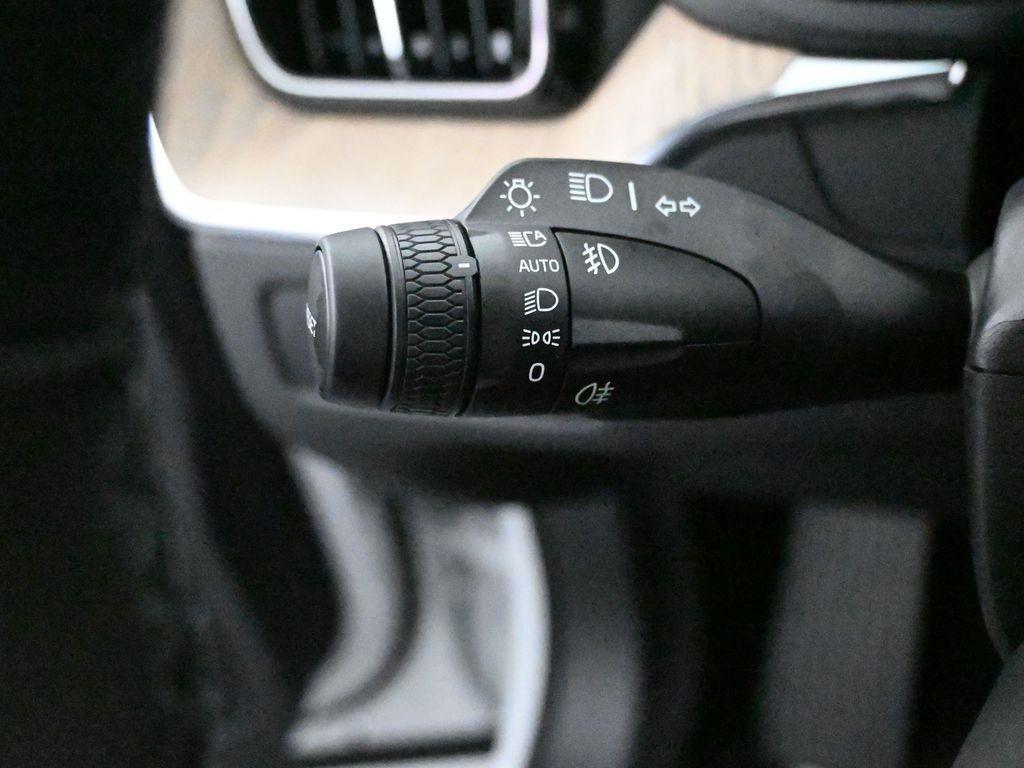 new 2026 Volvo XC60 car, priced at $57,985