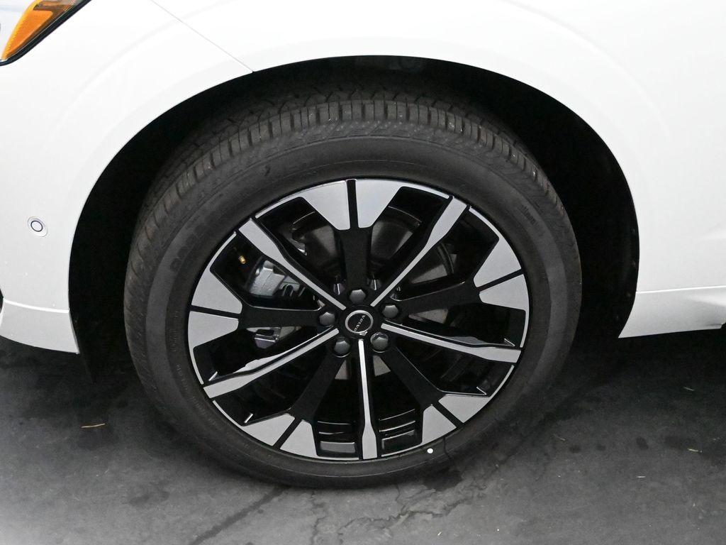 new 2026 Volvo XC60 car, priced at $57,985