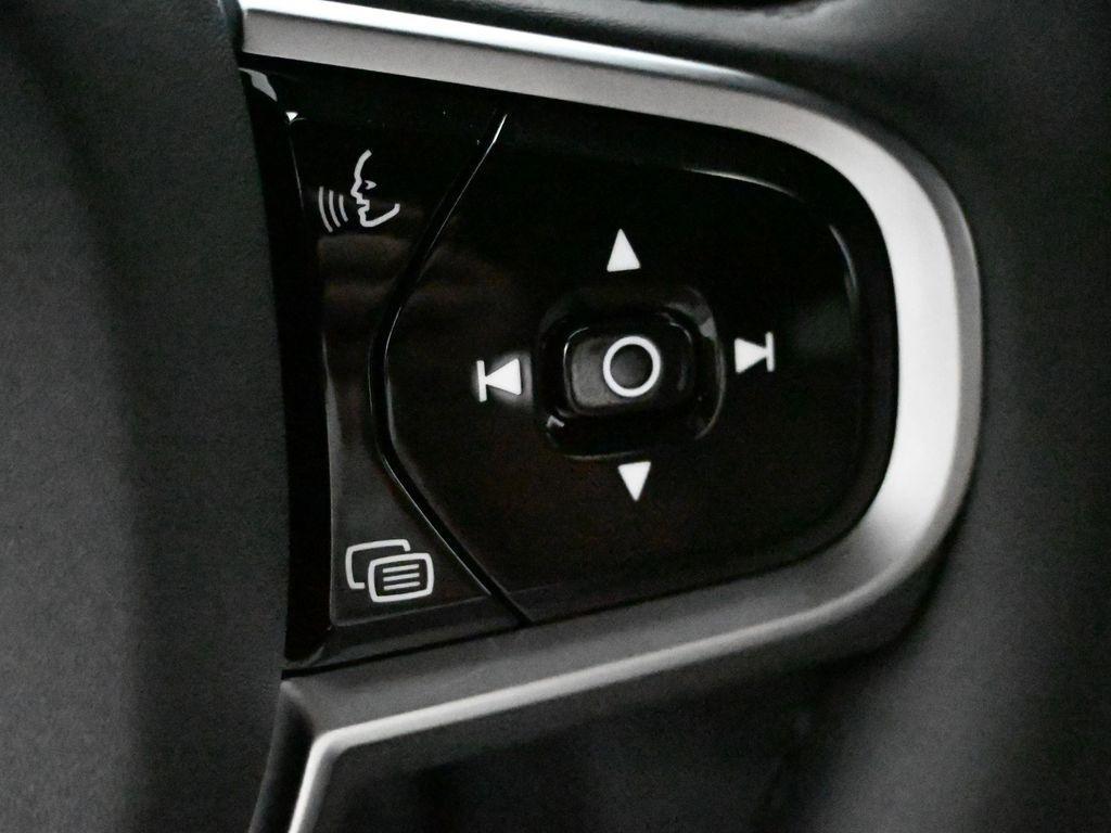 new 2026 Volvo XC60 car, priced at $57,985