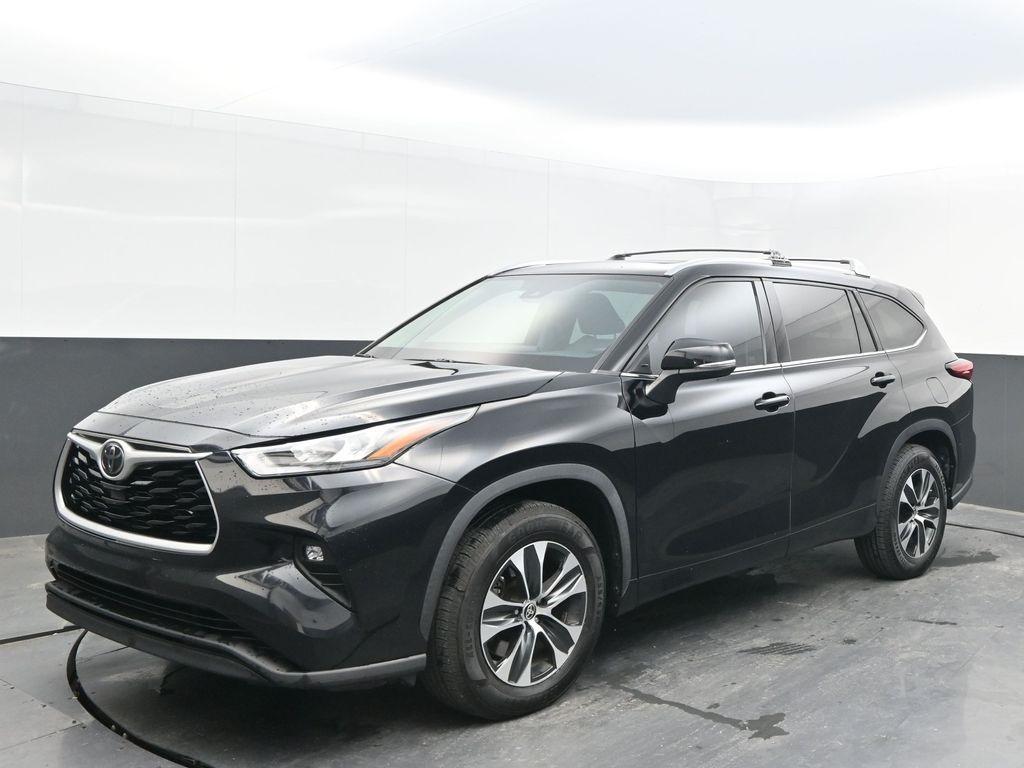 used 2020 Toyota Highlander car, priced at $28,998