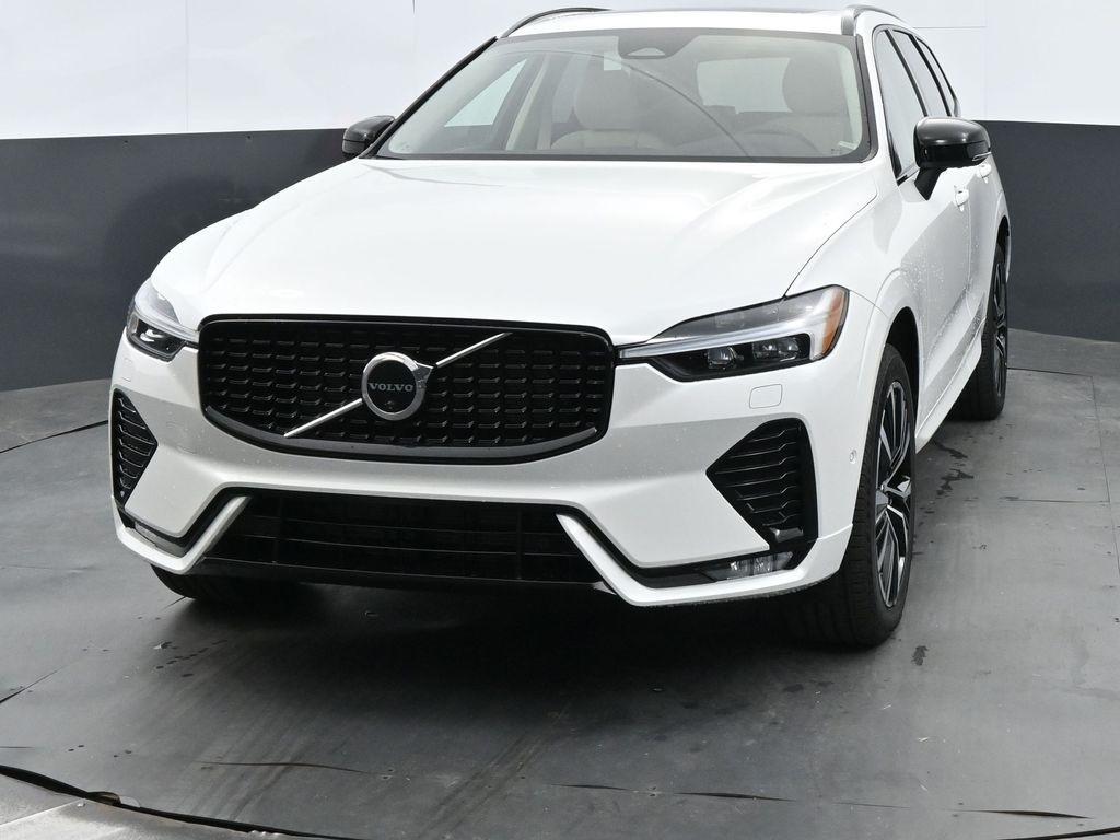 new 2025 Volvo XC60 car, priced at $55,335