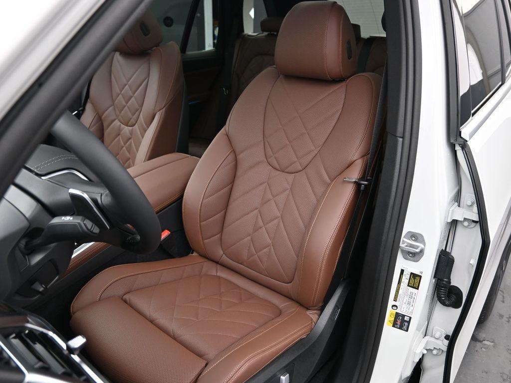 new 2025 BMW X5 PHEV car, priced at $77,060