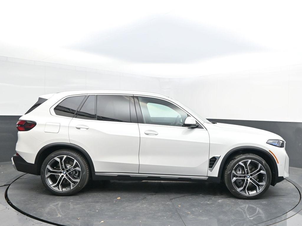 new 2025 BMW X5 PHEV car, priced at $77,060