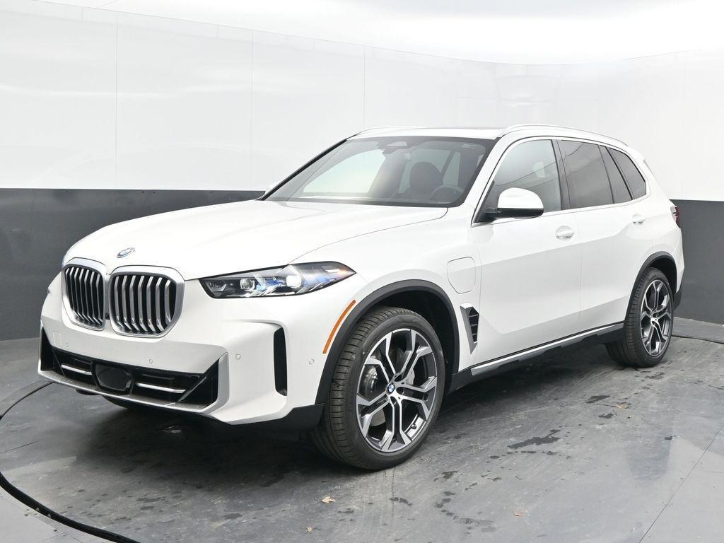 new 2025 BMW X5 PHEV car, priced at $77,060