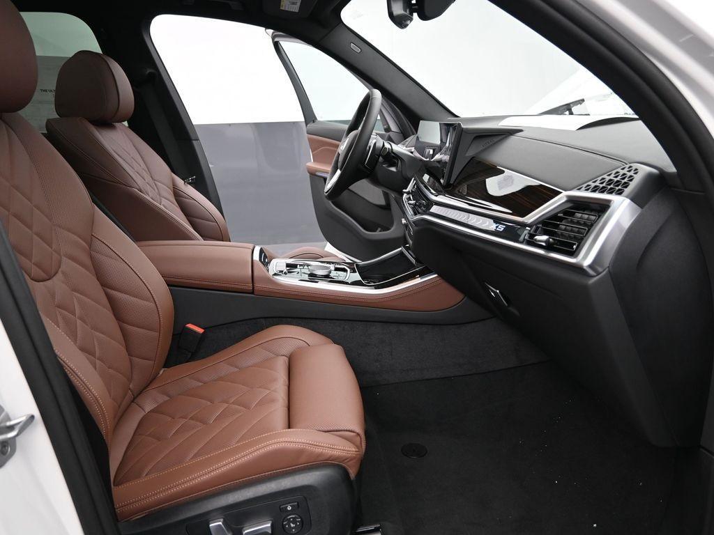 new 2025 BMW X5 PHEV car, priced at $77,060