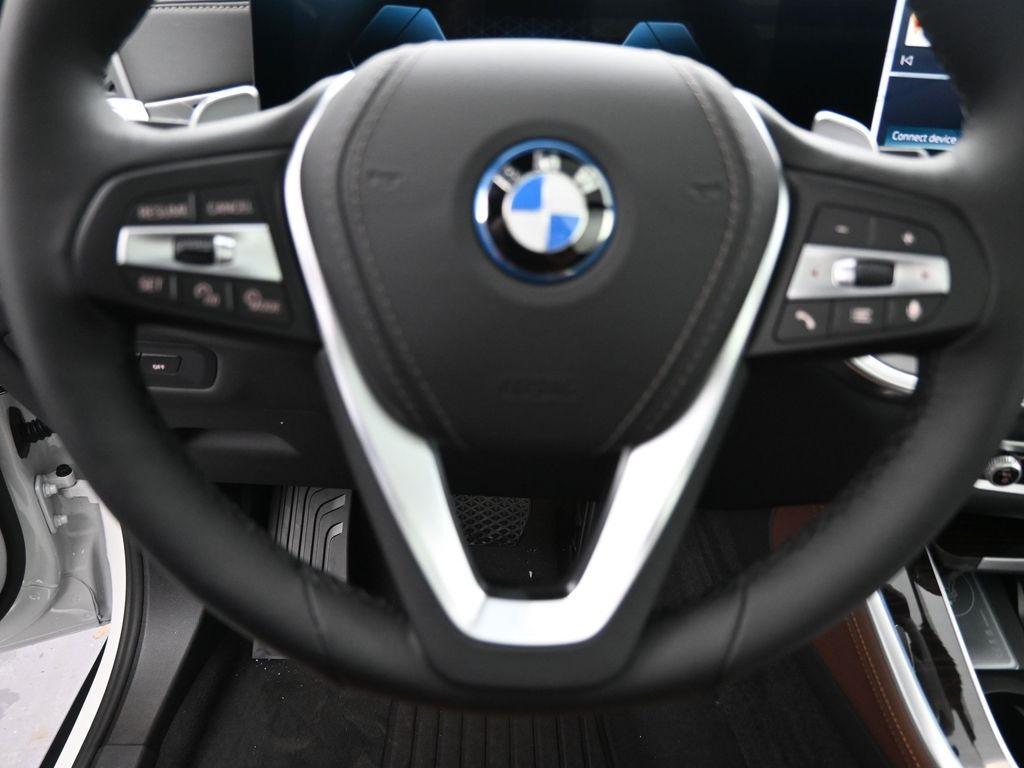new 2025 BMW X5 PHEV car, priced at $77,060