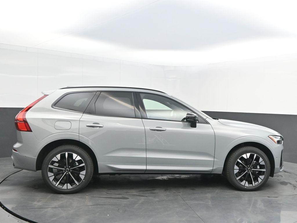 new 2026 Volvo XC60 car, priced at $57,985