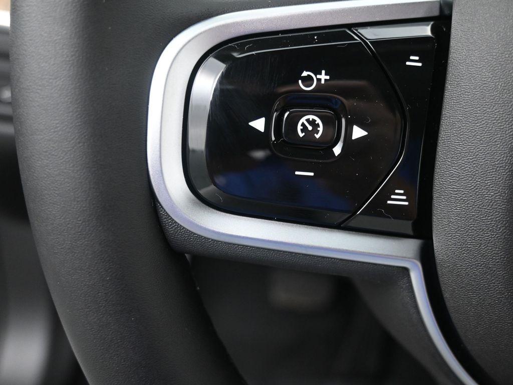 new 2026 Volvo XC60 car, priced at $57,985