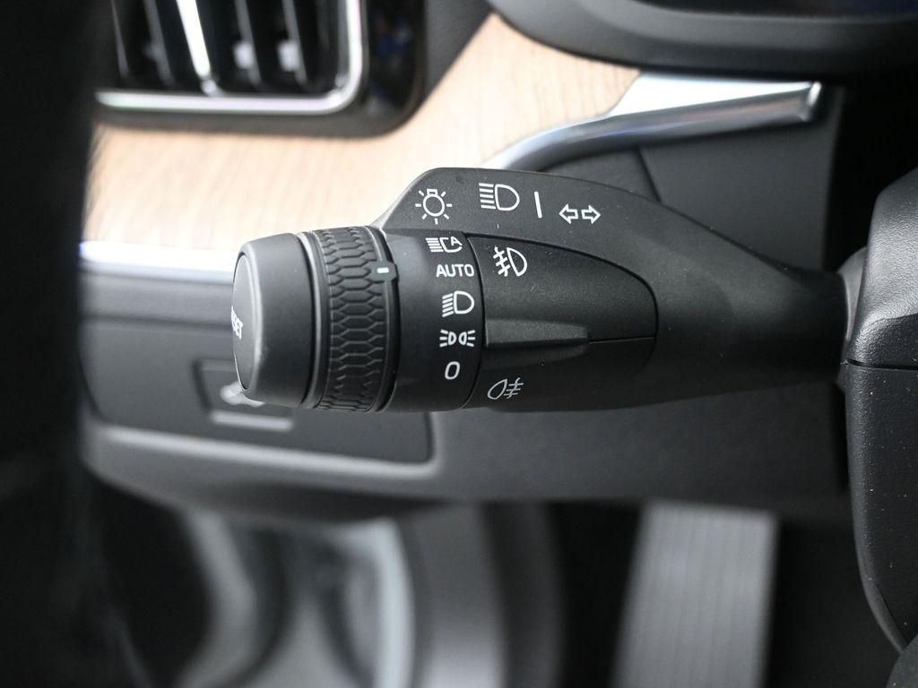 new 2026 Volvo XC60 car, priced at $57,985