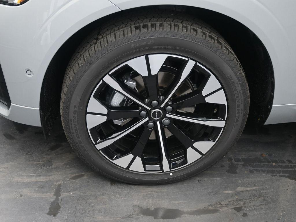 new 2026 Volvo XC60 car, priced at $57,985