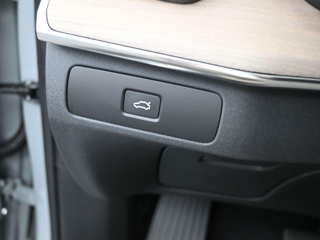 new 2026 Volvo XC90 car, priced at $71,825
