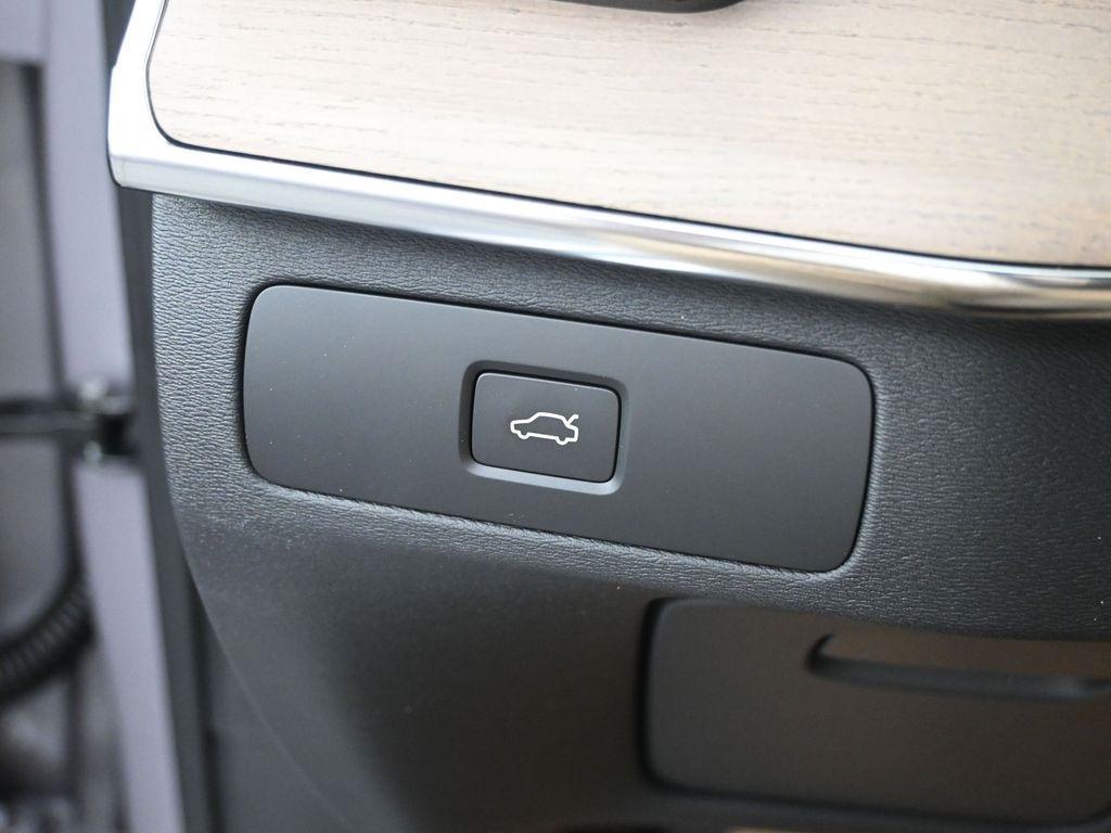 new 2026 Volvo XC90 car, priced at $67,340