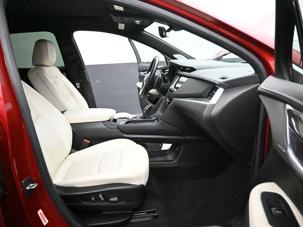 used 2021 Cadillac XT5 car, priced at $33,998