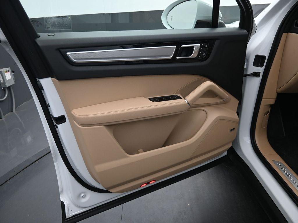 used 2022 Porsche Cayenne car, priced at $59,599