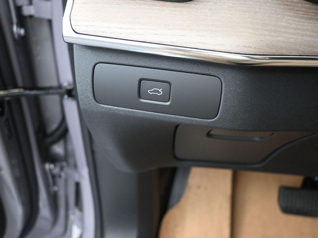 new 2026 Volvo XC90 car, priced at $76,075