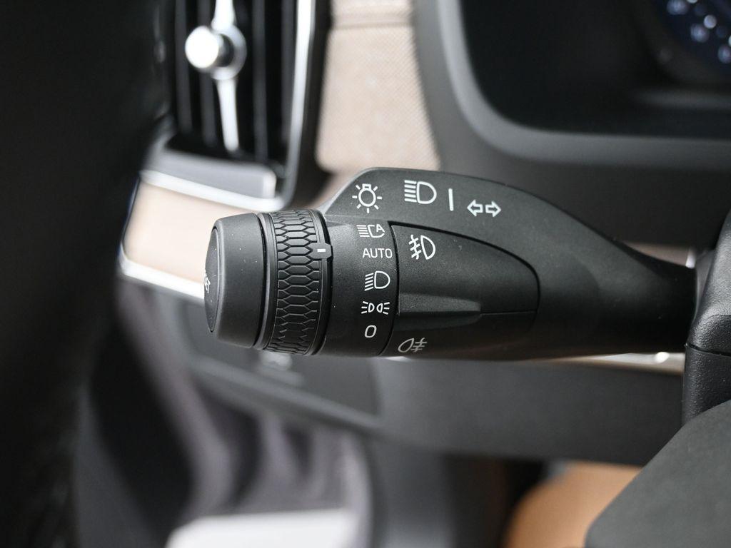 new 2026 Volvo XC90 car, priced at $76,075