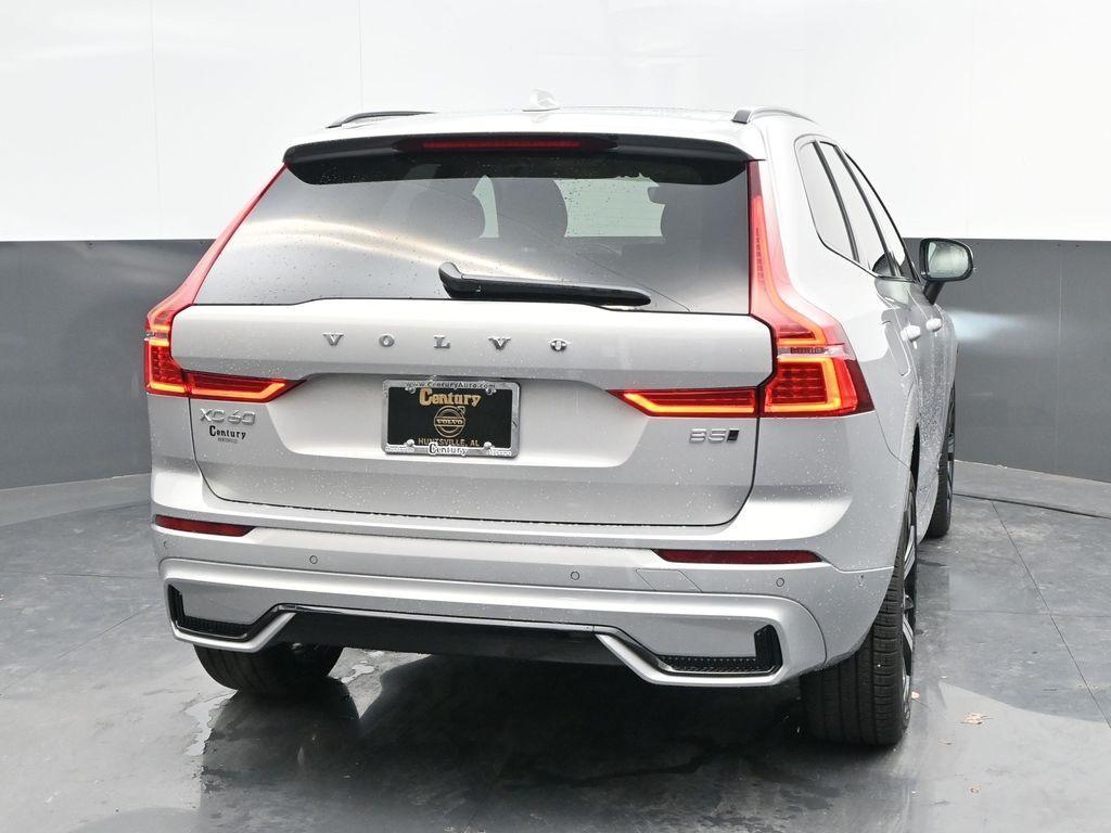 new 2025 Volvo XC60 car, priced at $60,445