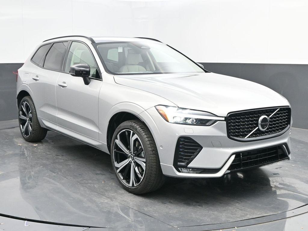 new 2025 Volvo XC60 car, priced at $60,445