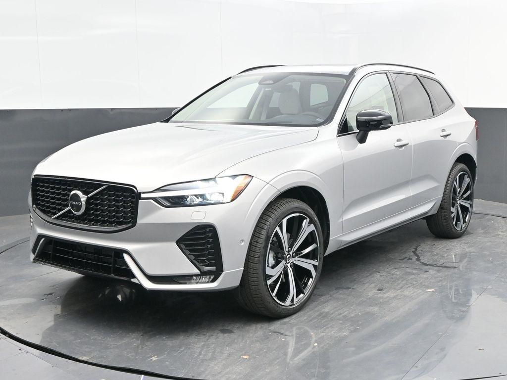 new 2025 Volvo XC60 car, priced at $60,445