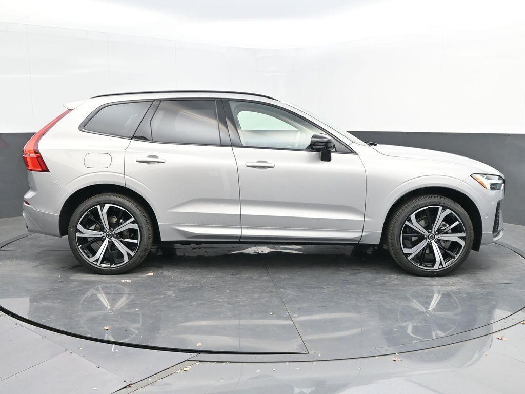 new 2025 Volvo XC60 car, priced at $60,445