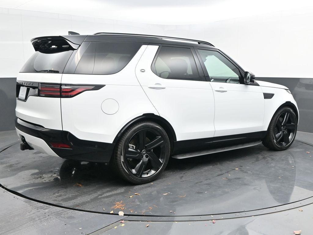 new 2025 Land Rover Discovery car, priced at $80,525