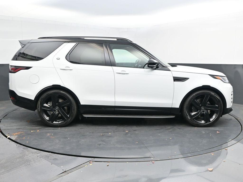 new 2025 Land Rover Discovery car, priced at $80,525