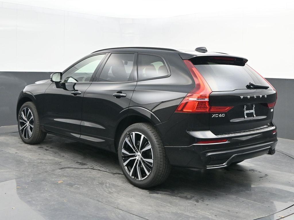 new 2025 Volvo XC60 car, priced at $54,610