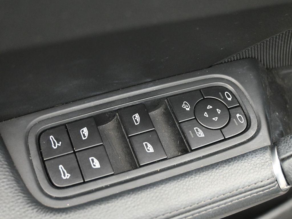 used 2022 Porsche Cayenne car, priced at $49,998
