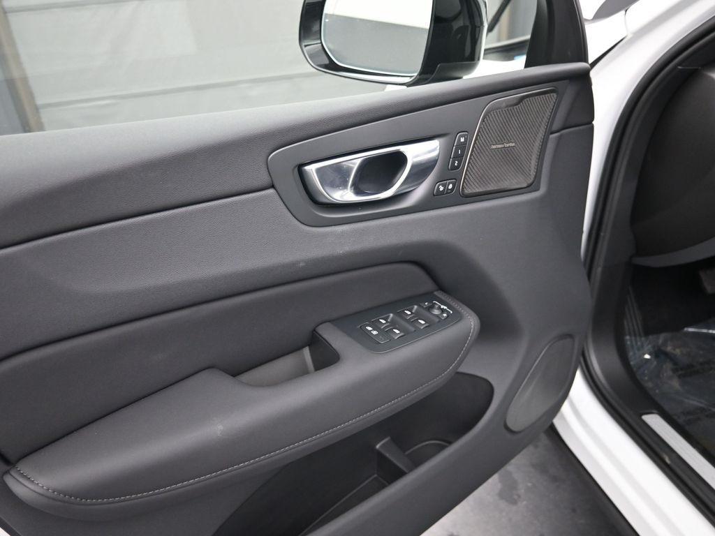 new 2026 Volvo XC60 car, priced at $64,315