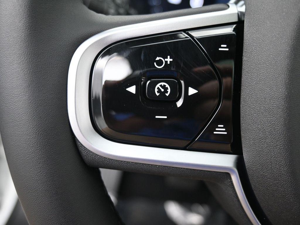 new 2026 Volvo XC60 car, priced at $64,315