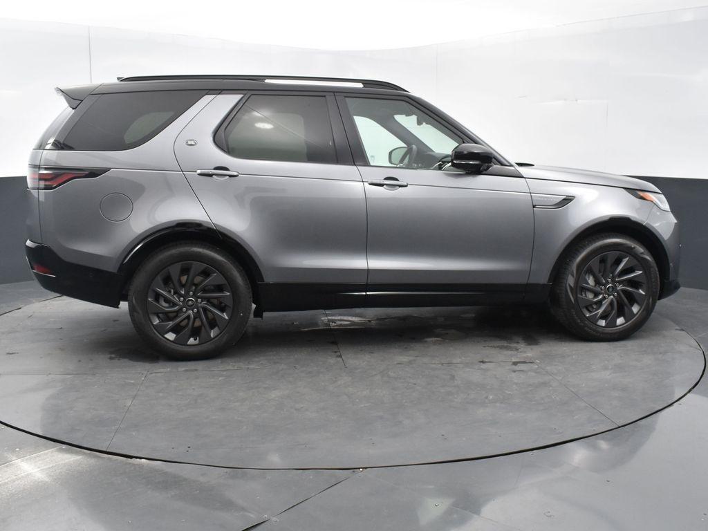 used 2024 Land Rover Discovery car, priced at $59,998