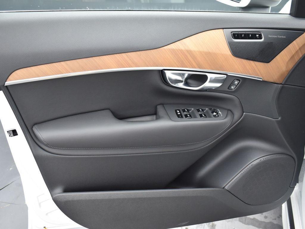 new 2025 Volvo XC90 car, priced at $66,760