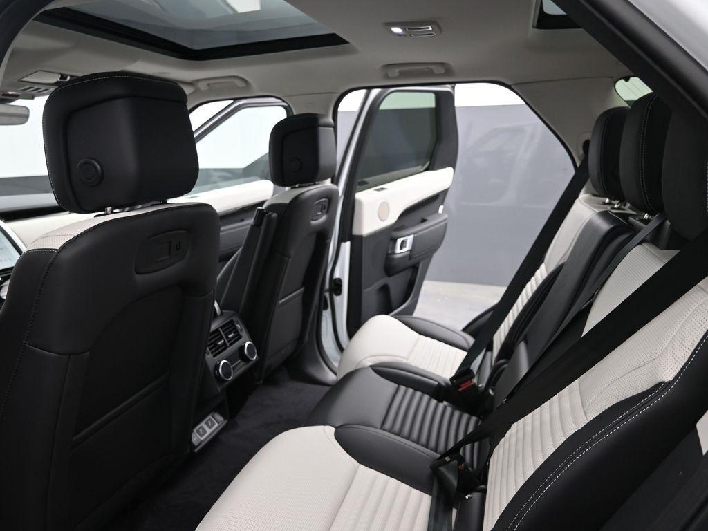 new 2025 Land Rover Discovery car, priced at $65,153