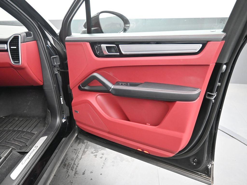 used 2022 Porsche Cayenne car, priced at $68,998