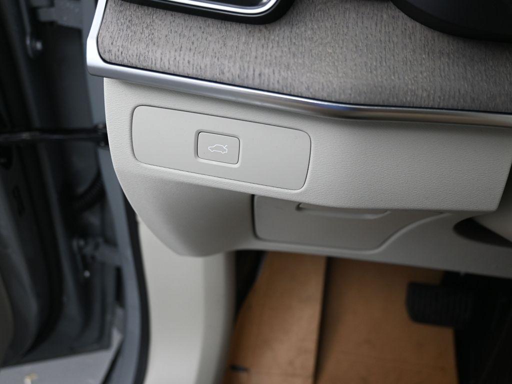 new 2026 Volvo XC90 car, priced at $75,155