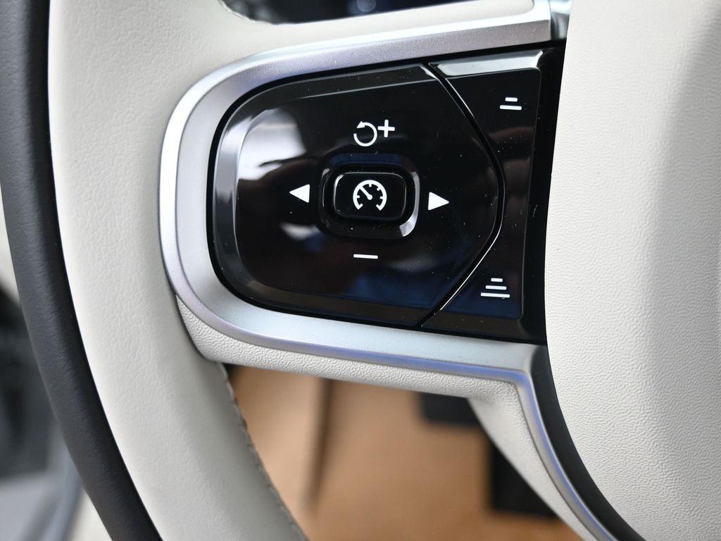 new 2026 Volvo XC90 car, priced at $75,155