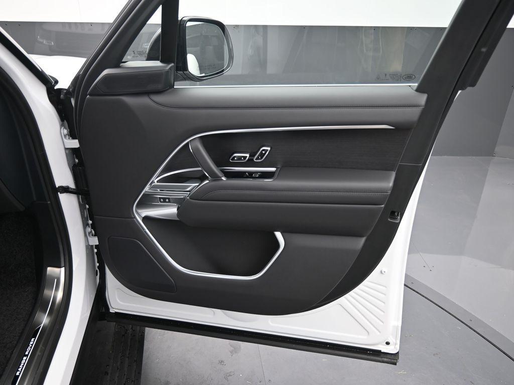 new 2025 Land Rover Range Rover car, priced at $165,205