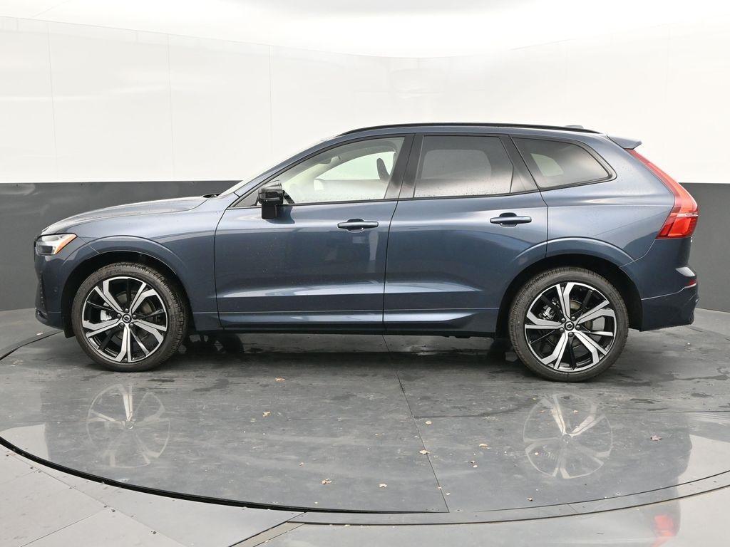 new 2025 Volvo XC60 car, priced at $59,095