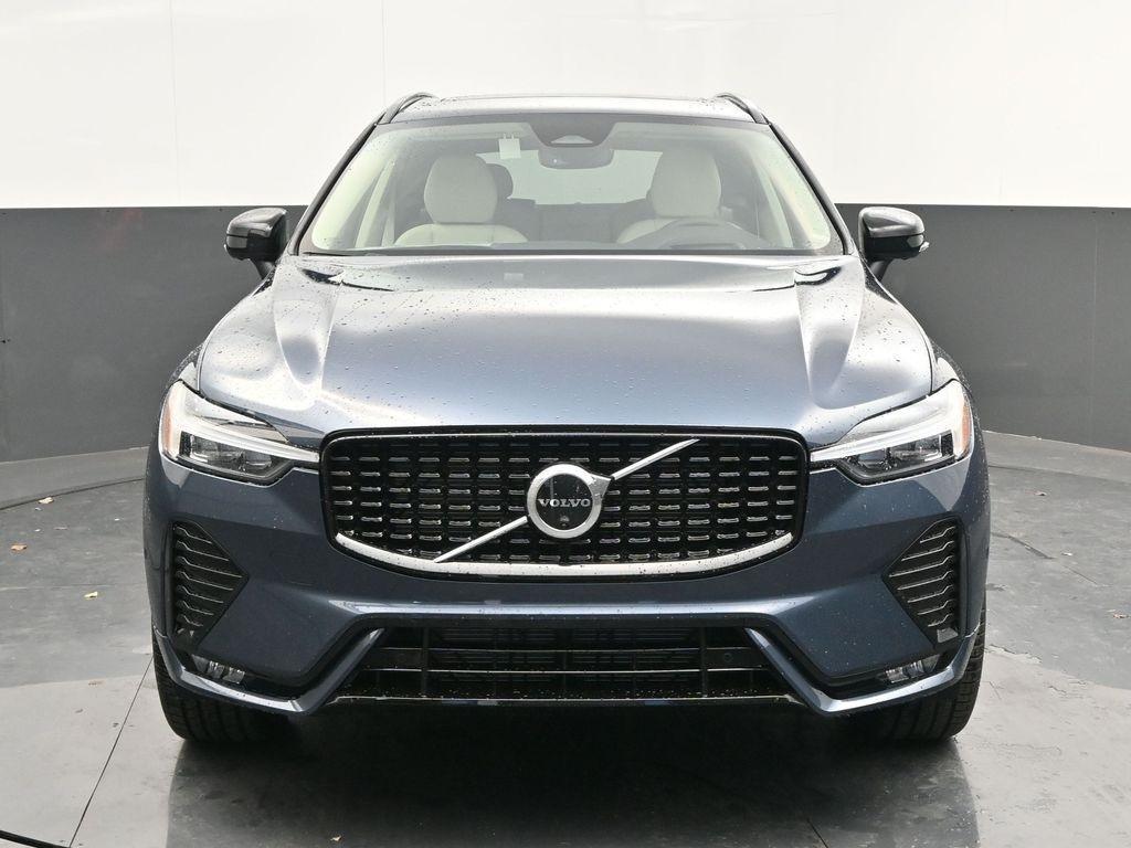 new 2025 Volvo XC60 car, priced at $59,095