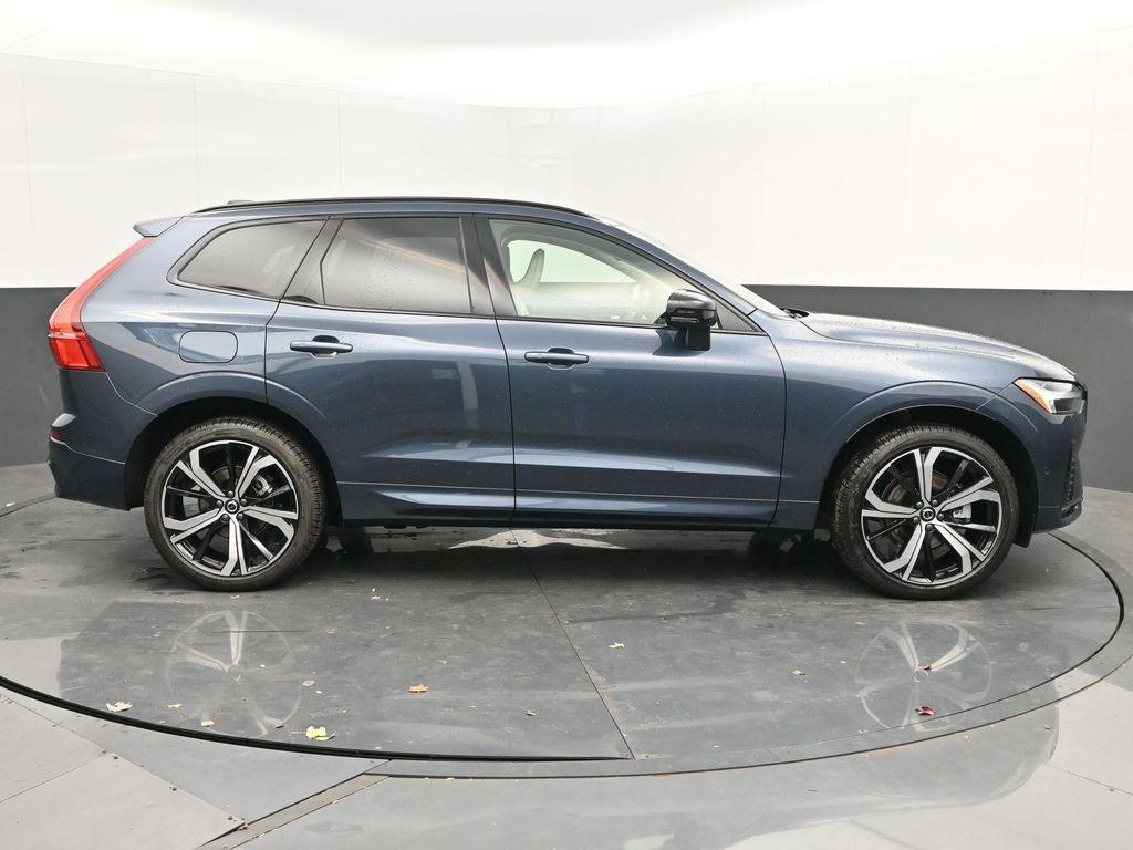 new 2025 Volvo XC60 car, priced at $59,095