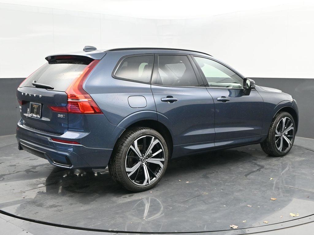 new 2025 Volvo XC60 car, priced at $59,095