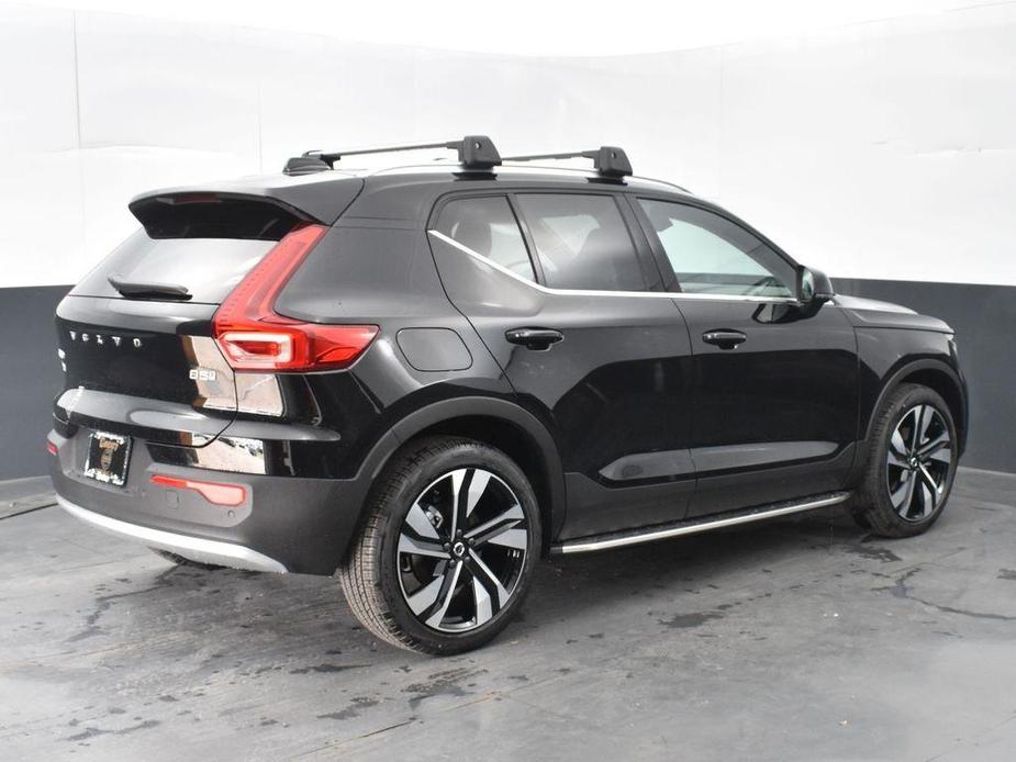 new 2024 Volvo XC40 car, priced at $52,055