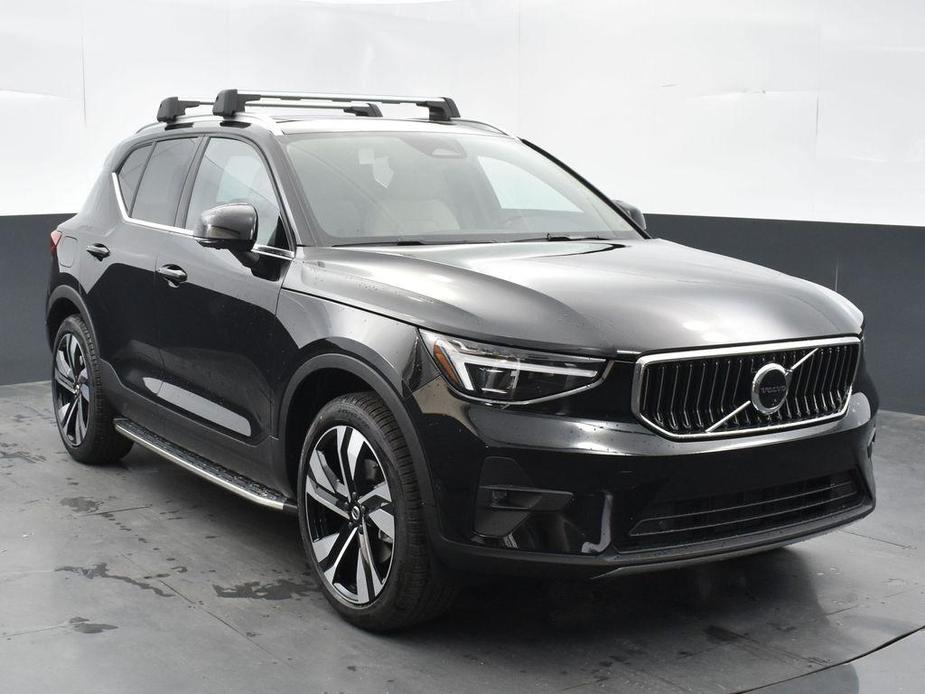 new 2024 Volvo XC40 car, priced at $52,055